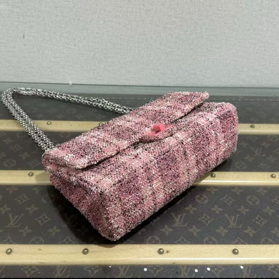✨CHANEL 限定款粉色銀扣毛呢2.55中號鍊條包 28*18*8 98新配件塵袋-4