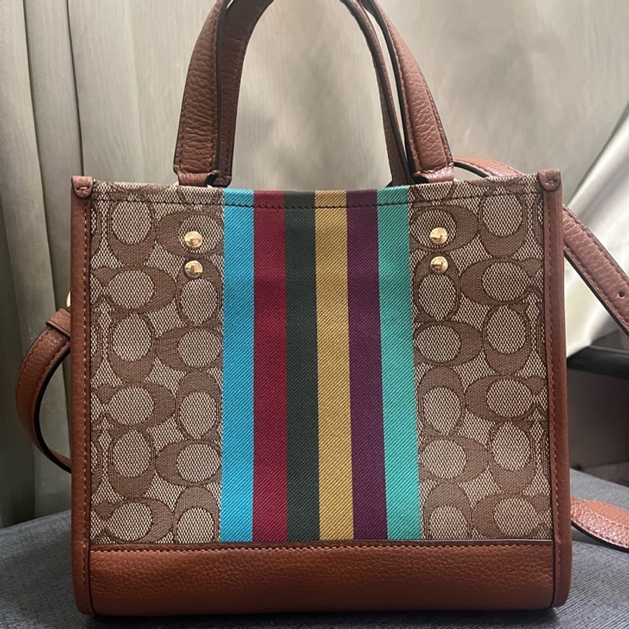 COACH 大圓標C LOGO織布拼牛皮手提/斜背琴譜兩用方包(焦糖配色)-1