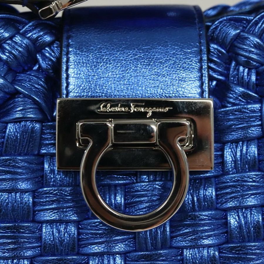 【日本直送】Salvatore Ferragamo Gancini 單背包,皮革材質,藍色/銀色,正品,貨號 128561V-16
