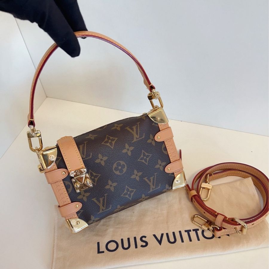 LV 路易威登 新款芯片 小號side trunk 軟盒子包 尺寸約18*12.5*8 專櫃一包難求 小小的超可愛又酷酷的-0