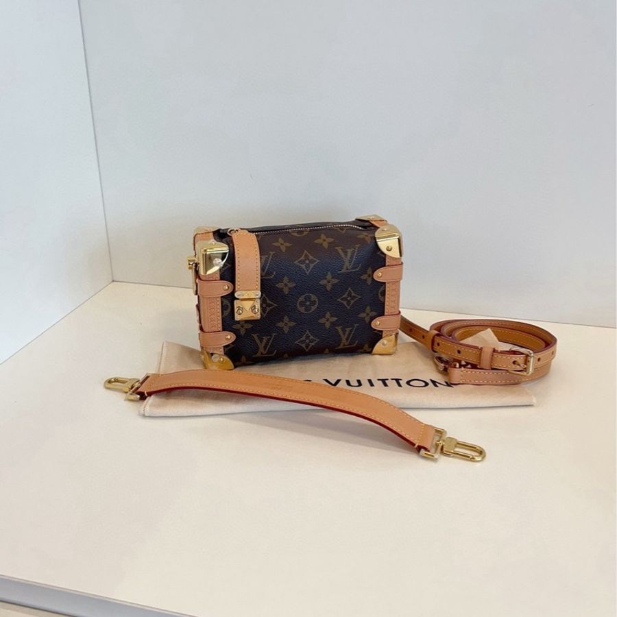 LV 路易威登 新款芯片 小號side trunk 軟盒子包 尺寸約18*12.5*8 專櫃一包難求 小小的超可愛又酷酷的-1