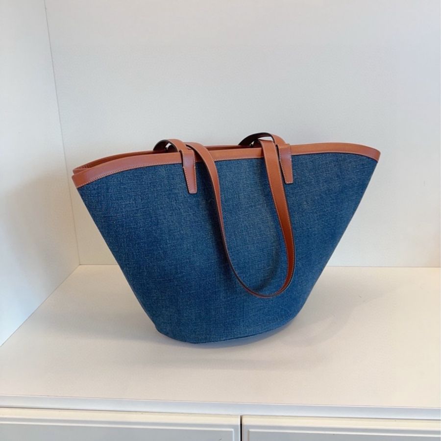 Celine賽琳 Couffin丹寧大字母logo貝殼Tote 休閒牛仔搭馬鞍棕肩帶 尺寸約23*32*20(包口68) 搭配單品王-7