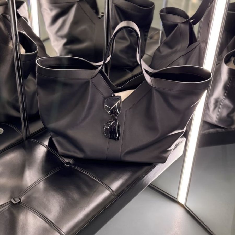🛫早秋當季新品🛬Saint Laurent 820672 Y字大款柔軟皮革托特包 黑色-6