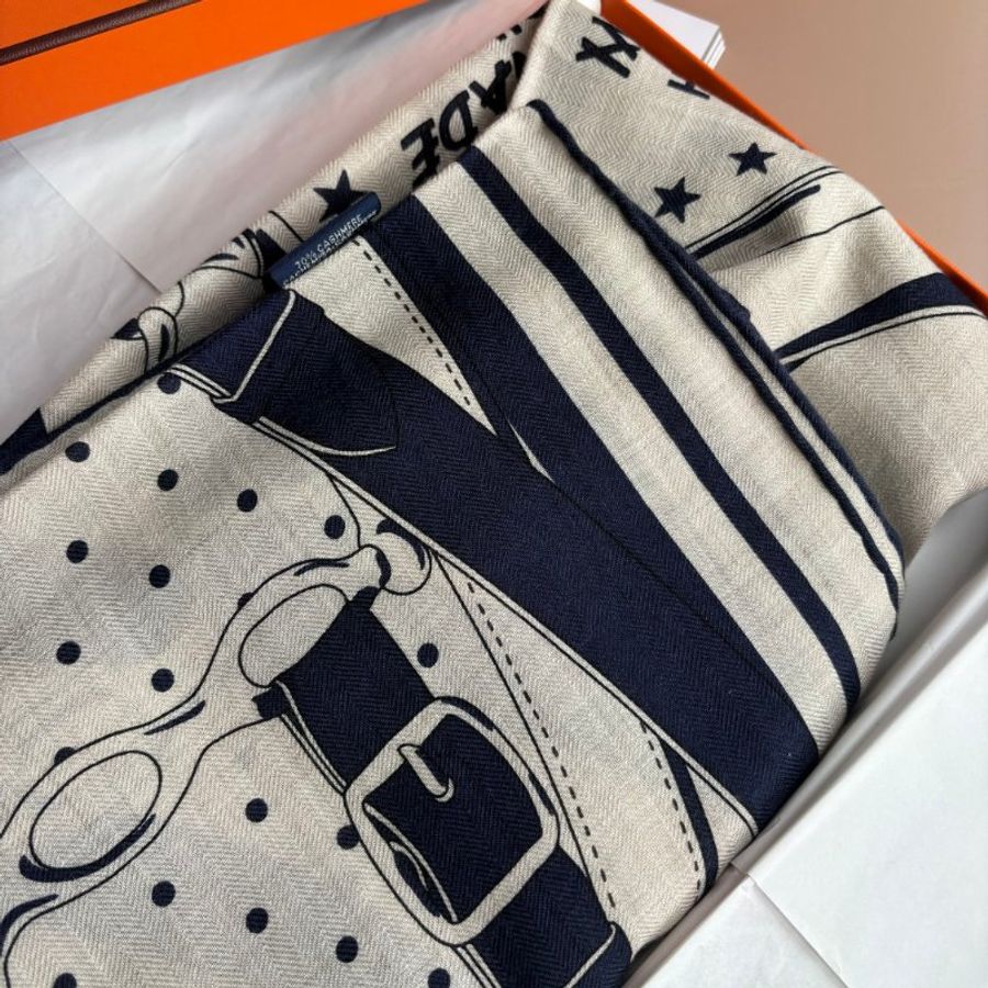 ::HERMES:: 愛馬仕 清晨漫步Bandana 140雙面圍巾 絲巾 披肩 披巾-1