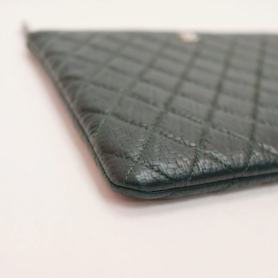 Chanel 綠色菱格紋拉鍊 Ocase 手拿包 平板套-3