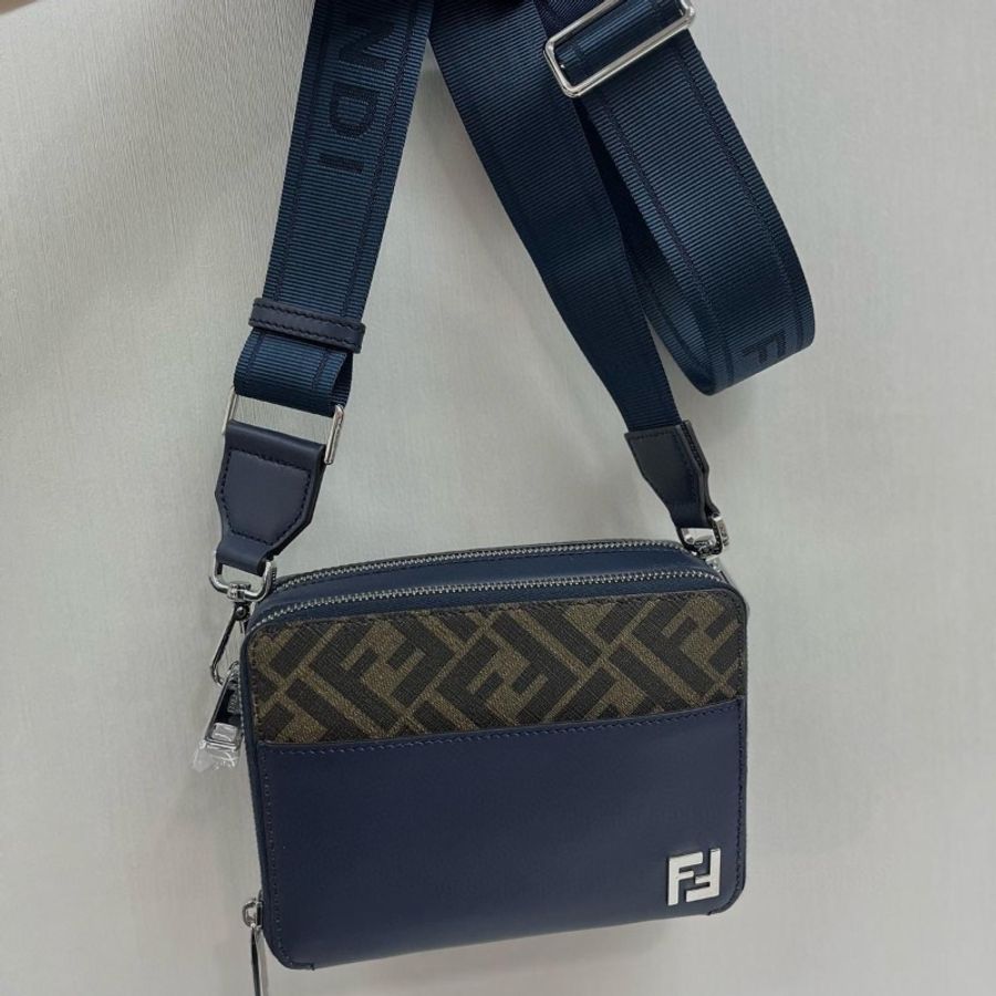 Fendi case bag-0