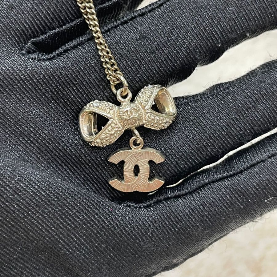 CHANEL 香奈兒蝴蝶結水鑽CC LOGO 頸鏈 XA395-2