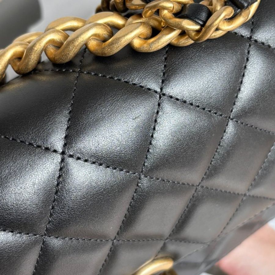 ::CHANEL:: AS4066 黑色皮革口蓋包 霧金鏈斜背包-8