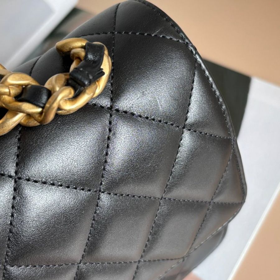 ::CHANEL:: AS4066 黑色皮革口蓋包 霧金鏈斜背包-9