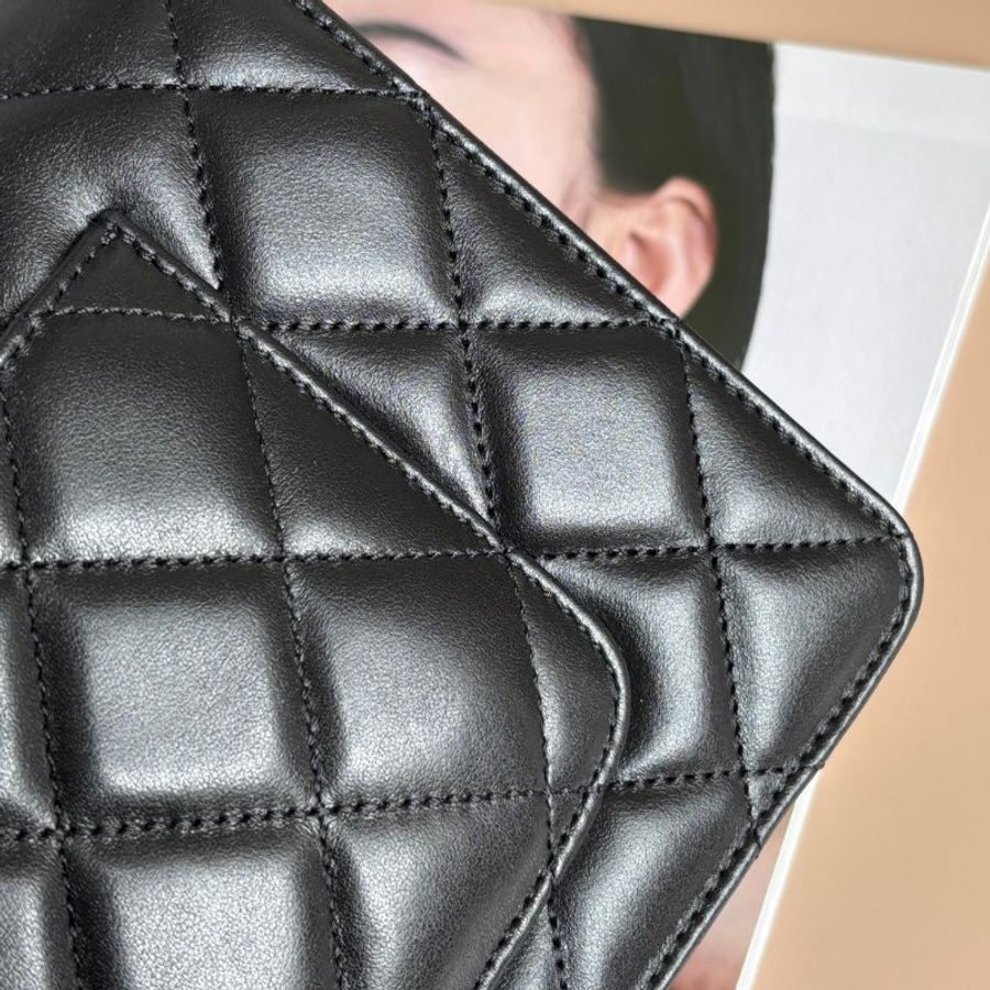 ::CHANEL:: AS4066 黑色皮革口蓋包 霧金鏈斜背包-21