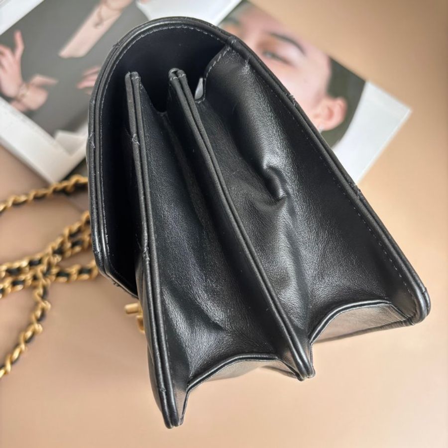 ::CHANEL:: AS4066 黑色皮革口蓋包 霧金鏈斜背包-23