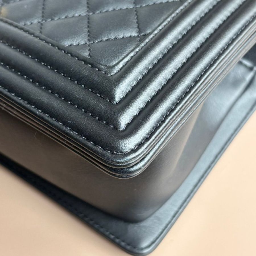 ::CHANEL:: 經典BOY 25黑菱格羊皮霧金斜背鏈包 肩背包-15