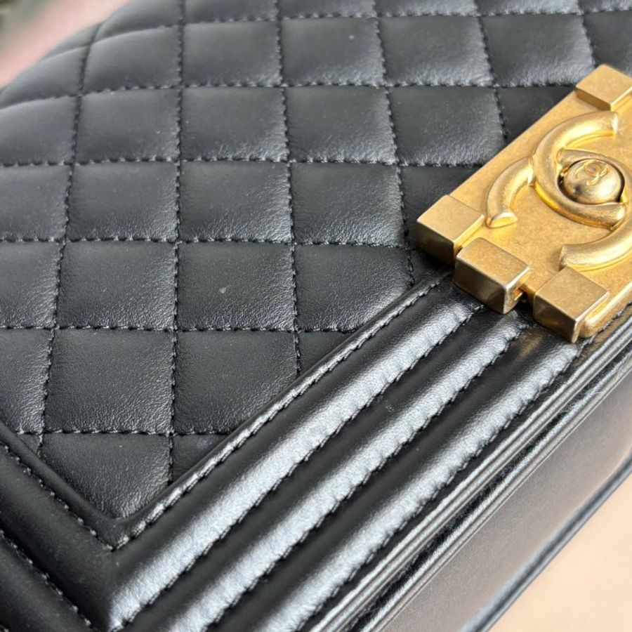 ::CHANEL:: 經典BOY 25黑菱格羊皮霧金斜背鏈包 肩背包-17