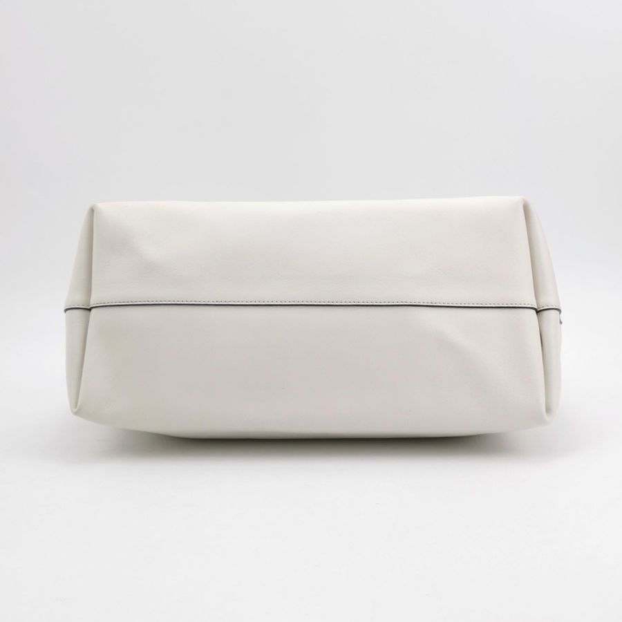 溫柔奶白色 ❤️Prada 牛皮純色字母Logo子母托特包-3