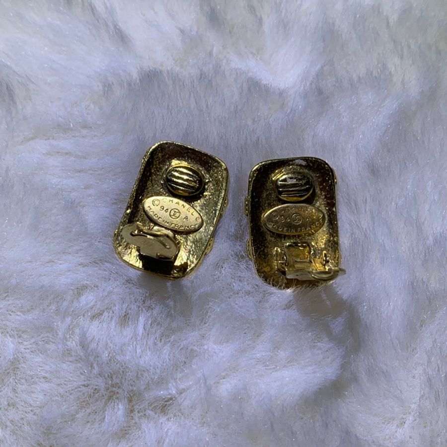 Chanel 香奈兒金色 小金塊浮雕CC 94年版 耳夾 O650-8