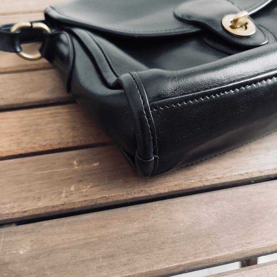 美製老品 #COACH 黑色小方包 黃銅釦 / 美式 / 古典 / 老包 / 信封包 / VTG-3