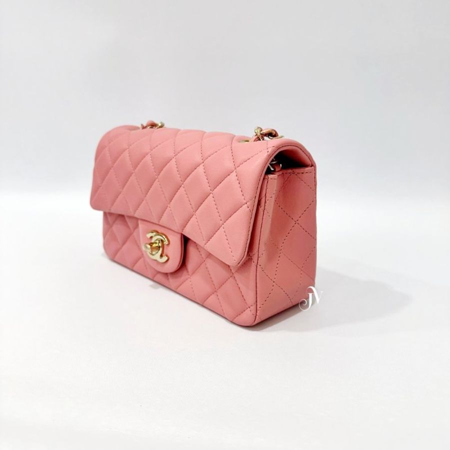CHANEL 糖果粉羊皮菱格淡金釦 MINICOCO A69900-5