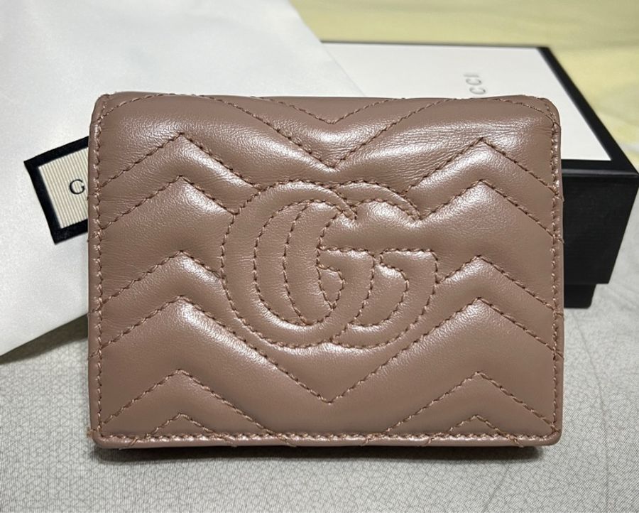 GUCCI裸色短夾-1