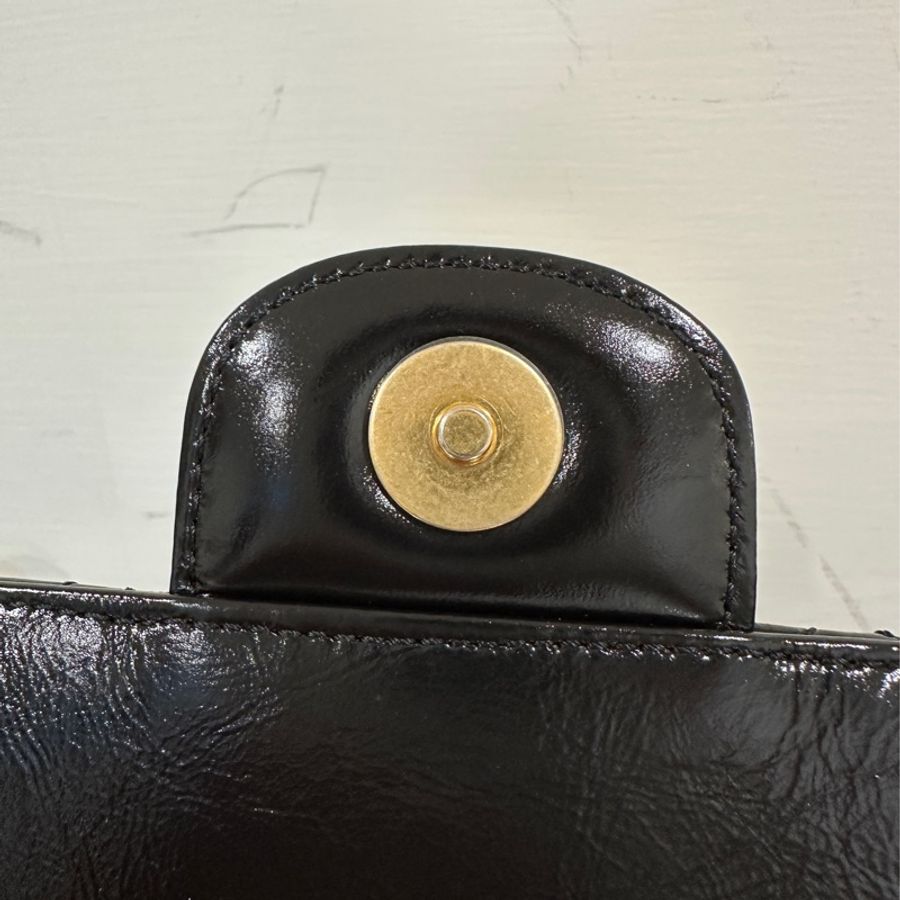 🈶購證 #全新全配 #新款在售25萬 香奈兒天貓精靈小號 黑金油蠟牛皮-23