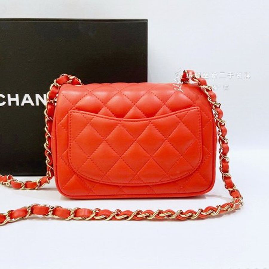 CHANEL橘紅色羊皮金釦方胖子 A35200-4