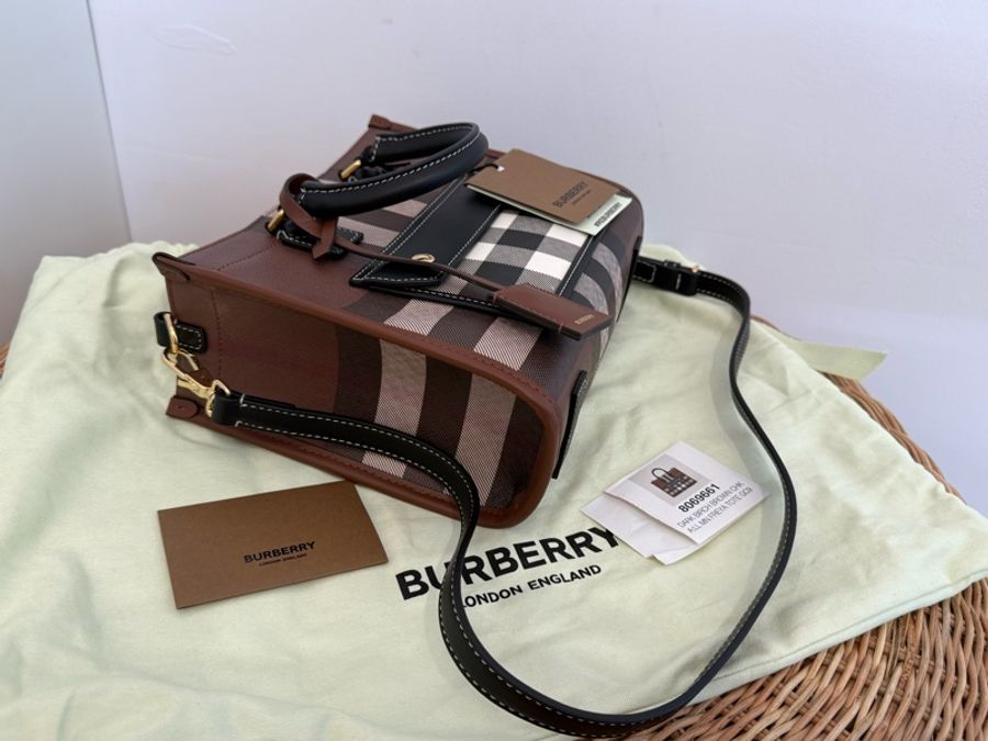 全新BURBERRY黑咖格紋帆布迷你Freya托特包手提肩背包8069661-7