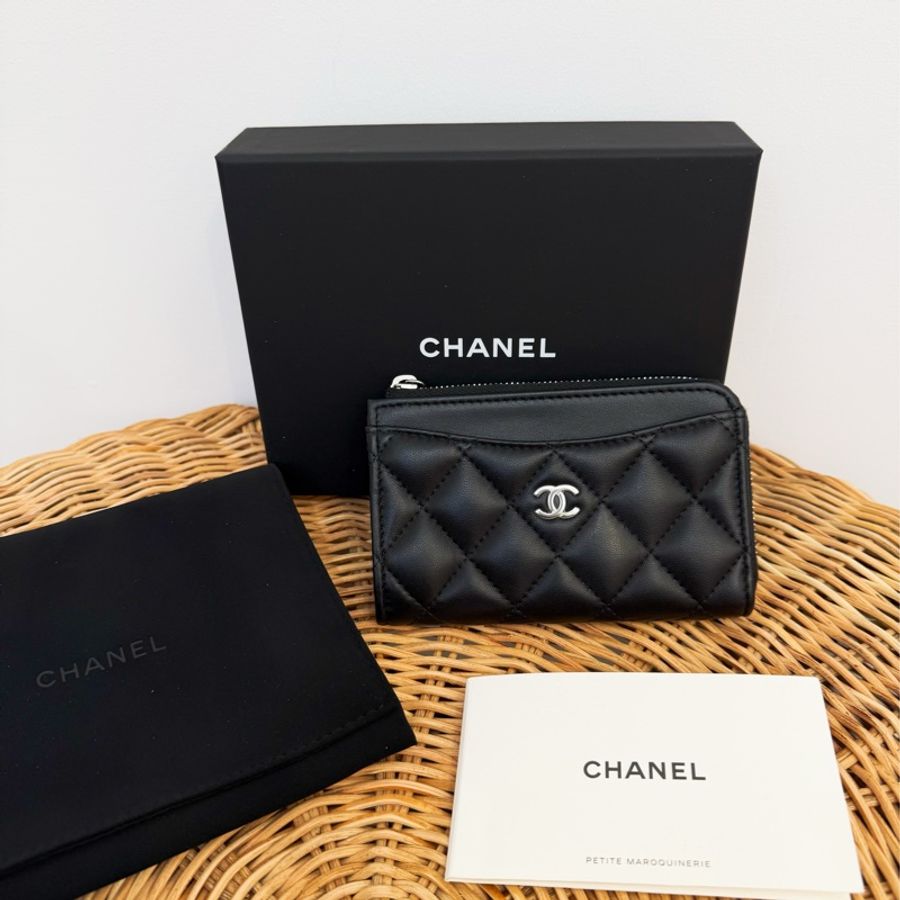 全新CHANEL黑色羊皮銀釦L型卡夾零錢包AP3179-0