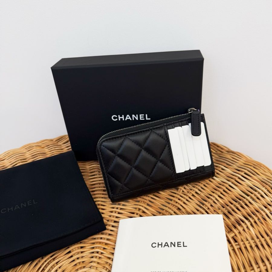 全新CHANEL黑色羊皮銀釦L型卡夾零錢包AP3179-1