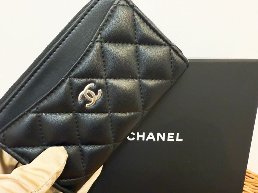 全新CHANEL黑色羊皮銀釦L型卡夾零錢包AP3179-5