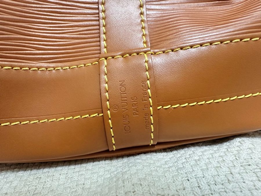 Louis Vuitton絕版水波紋Epi皮革 大水桶包 LV焦糖棕-8