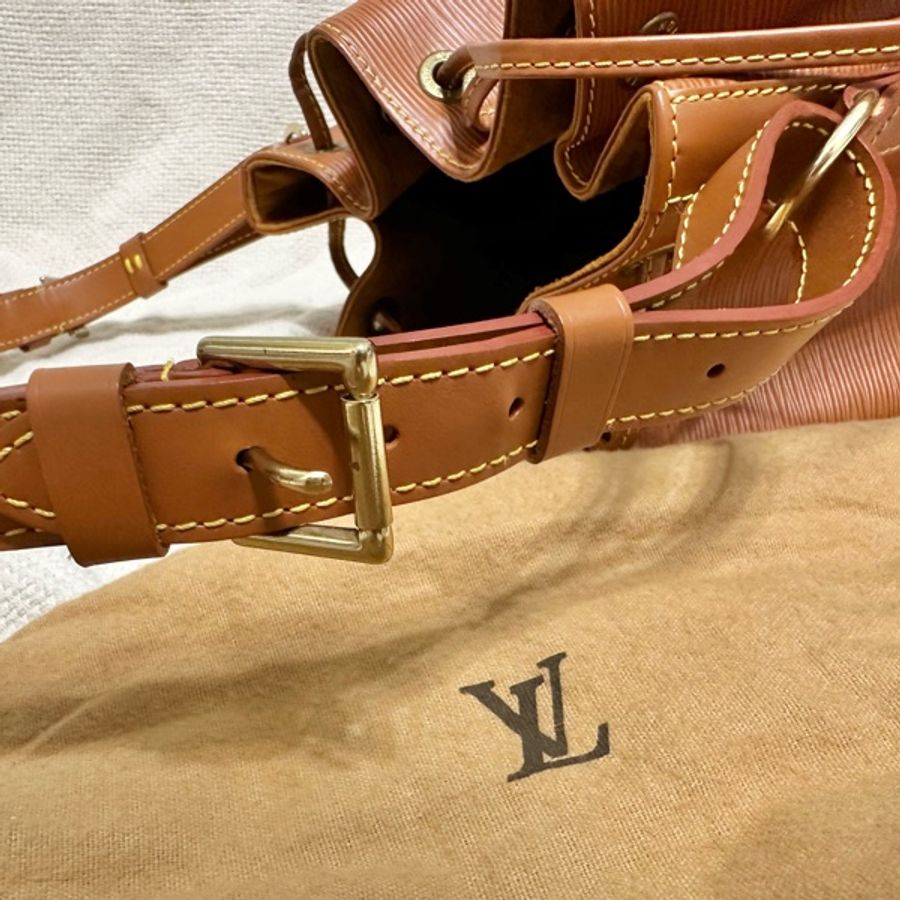 Louis Vuitton絕版水波紋Epi皮革 大水桶包 LV焦糖棕-15
