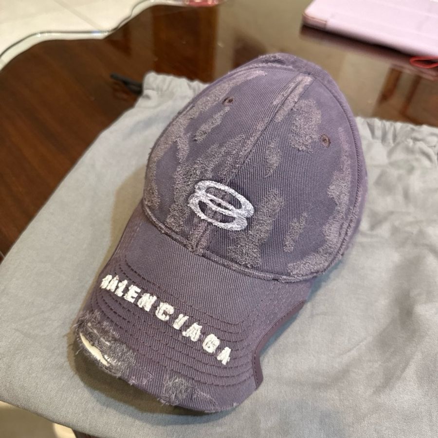 Balenciaga 作舊破壞帽-0