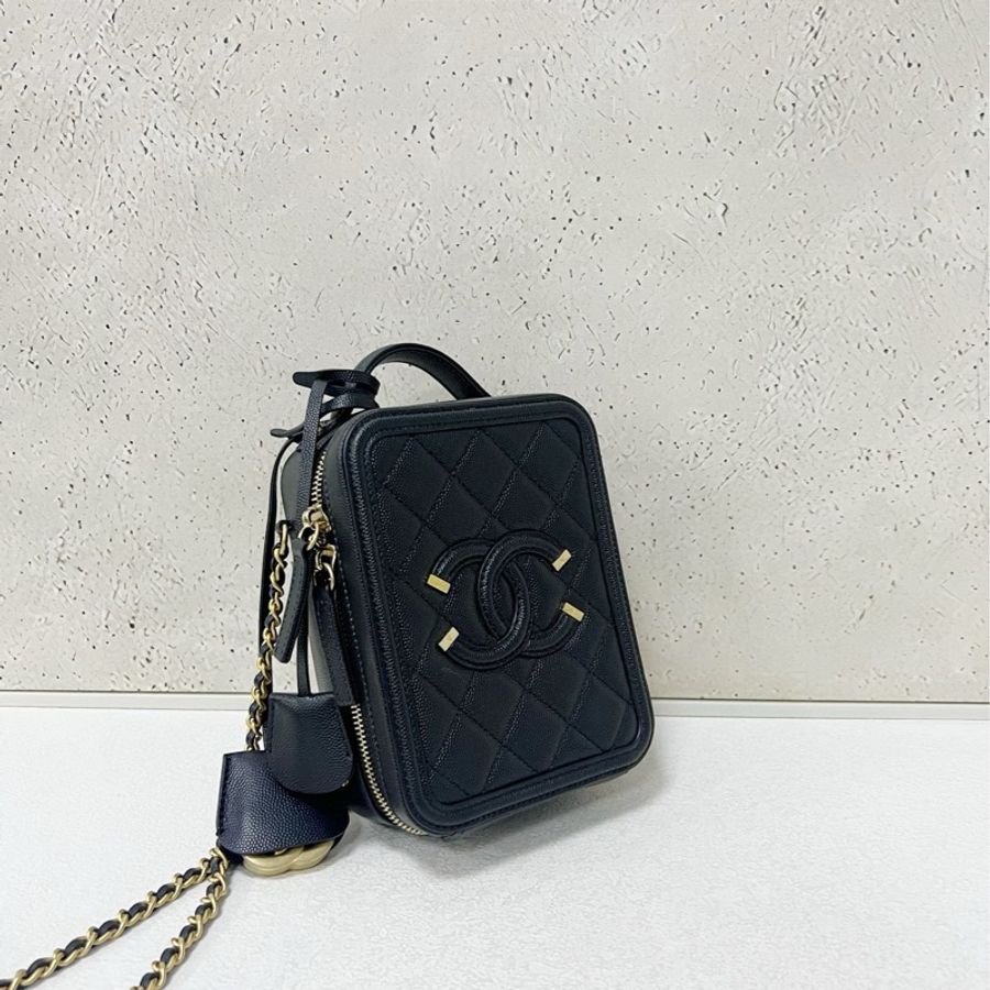 Chanel vanity case 豎版相機包-3