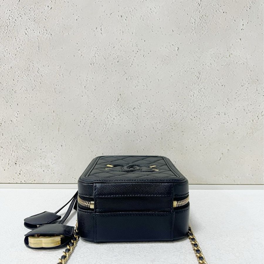 Chanel vanity case 豎版相機包-4