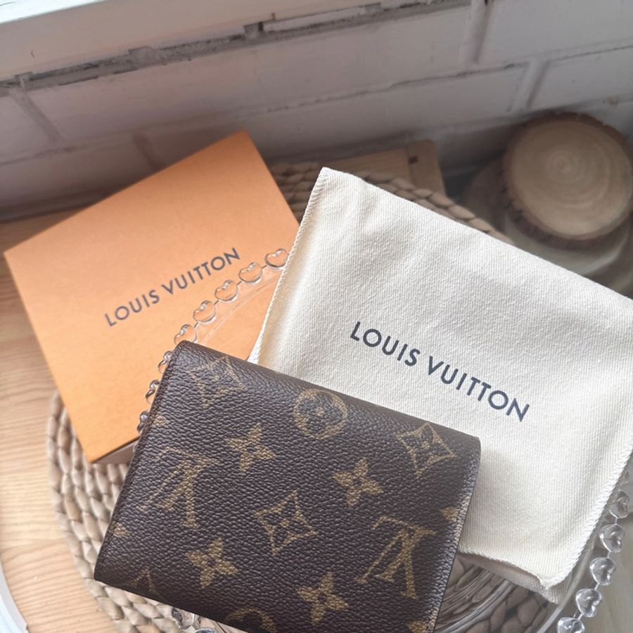 新Lv 經典老花 三摺短夾  LV VICTORINE M41938-6