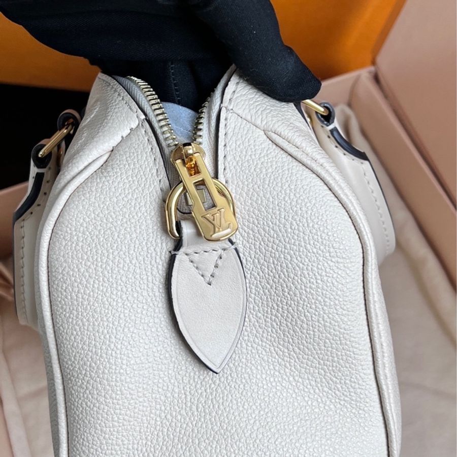 LV 奶油白speedy20-5