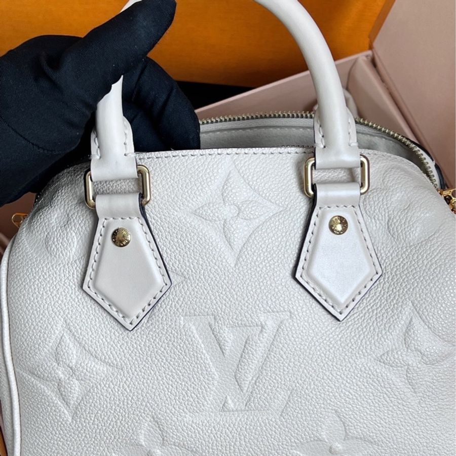 LV 奶油白speedy20-6