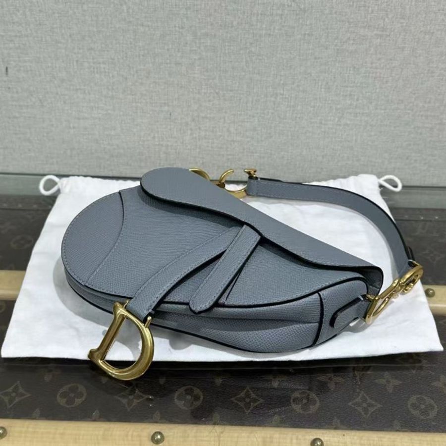 ✨DIOR 灰色金扣馬鞍手提斜背包19*15*6 98新配件塵袋-2