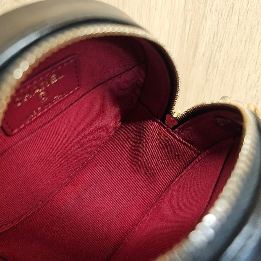 [圓餅包控美品❣️] Chanel 19黑金圓餅斜背包-11