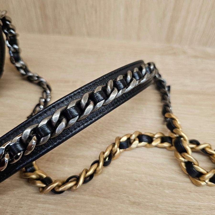 [圓餅包控美品❣️] Chanel 19黑金圓餅斜背包-17