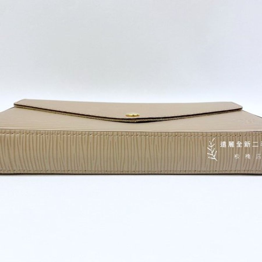 LV Felicie Pochette裸色EPI三合一信封包M68758-7