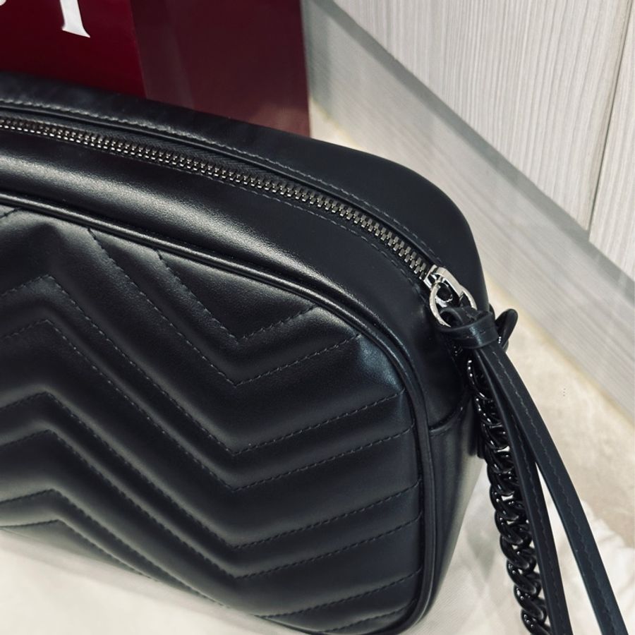 Gucci Marmont SoBlack 24cm黑扣馬蒙相機包🖤99新全配🉑送禮-16