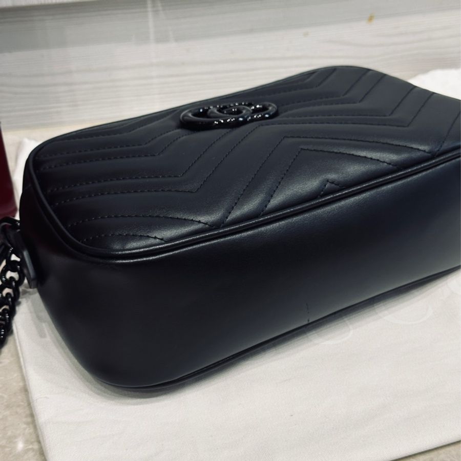Gucci Marmont SoBlack 24cm黑扣馬蒙相機包🖤99新全配🉑送禮-18