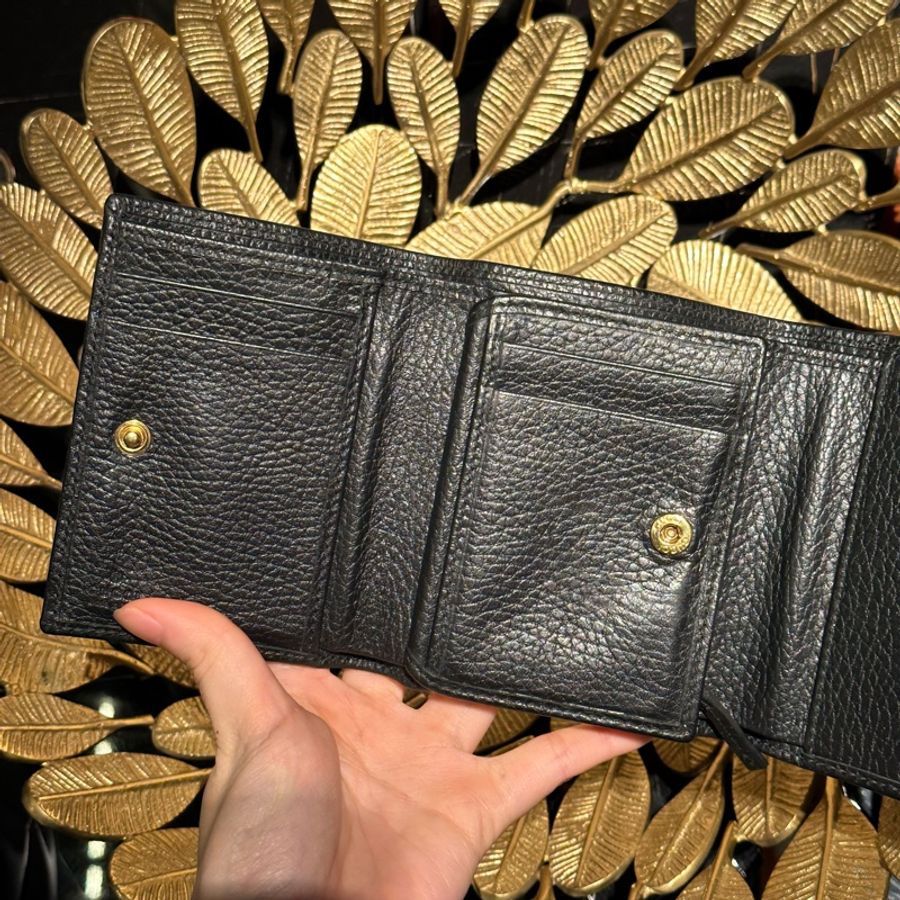 99新閒置🌟 gucci #黑金 #荔枝皮 #短夾 #錢包-1