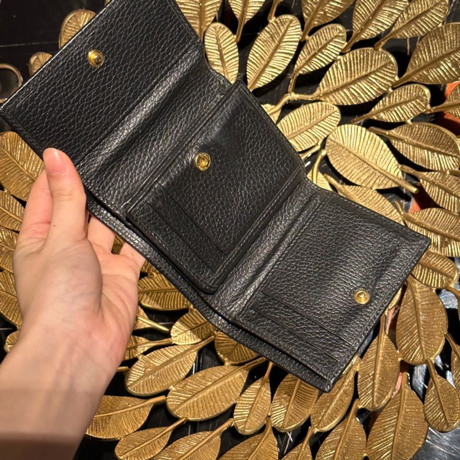 99新閒置🌟 gucci #黑金 #荔枝皮 #短夾 #錢包-2