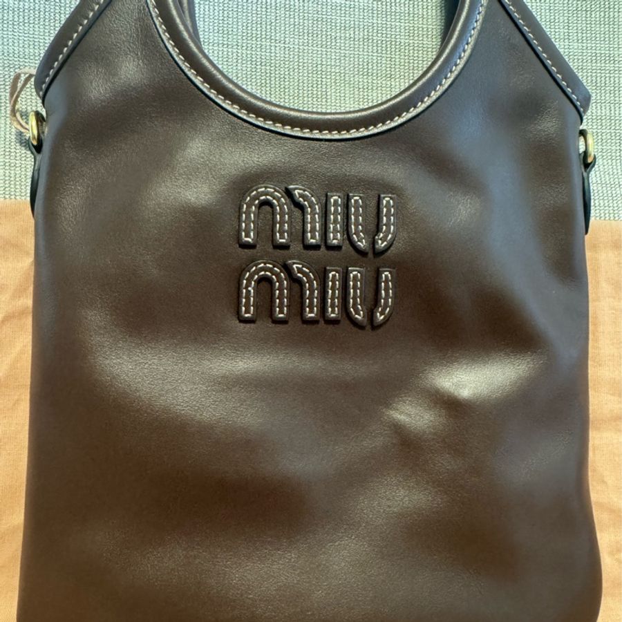 全新品,miu miu 迷你尺寸 Ivy 石南木色,有肩帶可調整-6