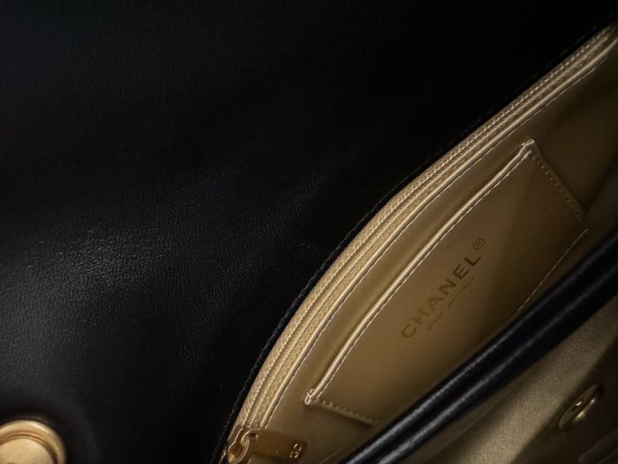 ［低調奢華之選] Chanel 24A flap bag - 白色琺瑯雙C調節扣 adjustable shoulder strap with CC logo clasp-2