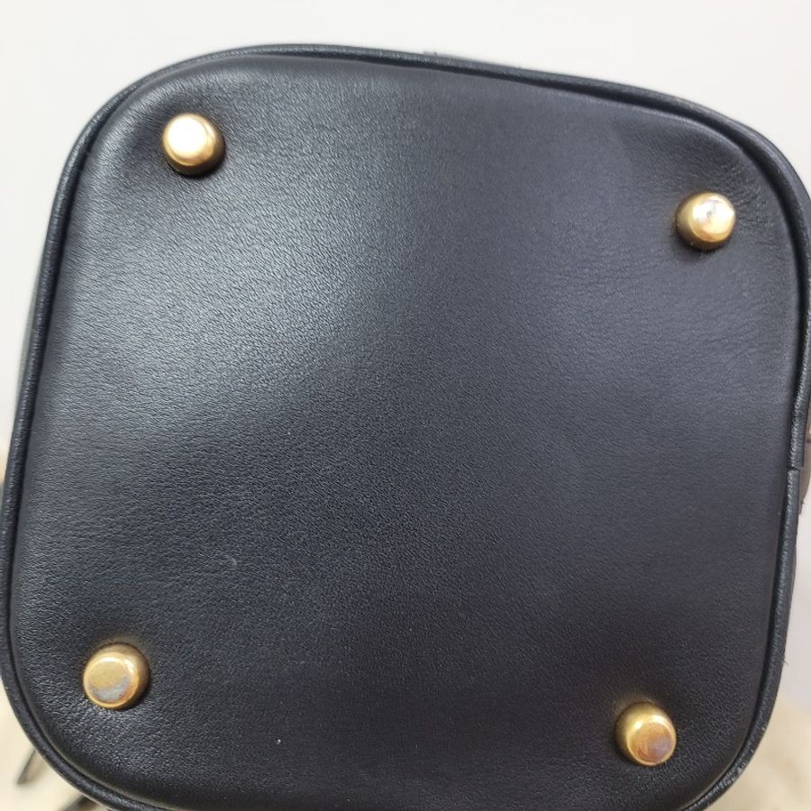 Tory Burch 黑色全皮小巧多用水桶包-7