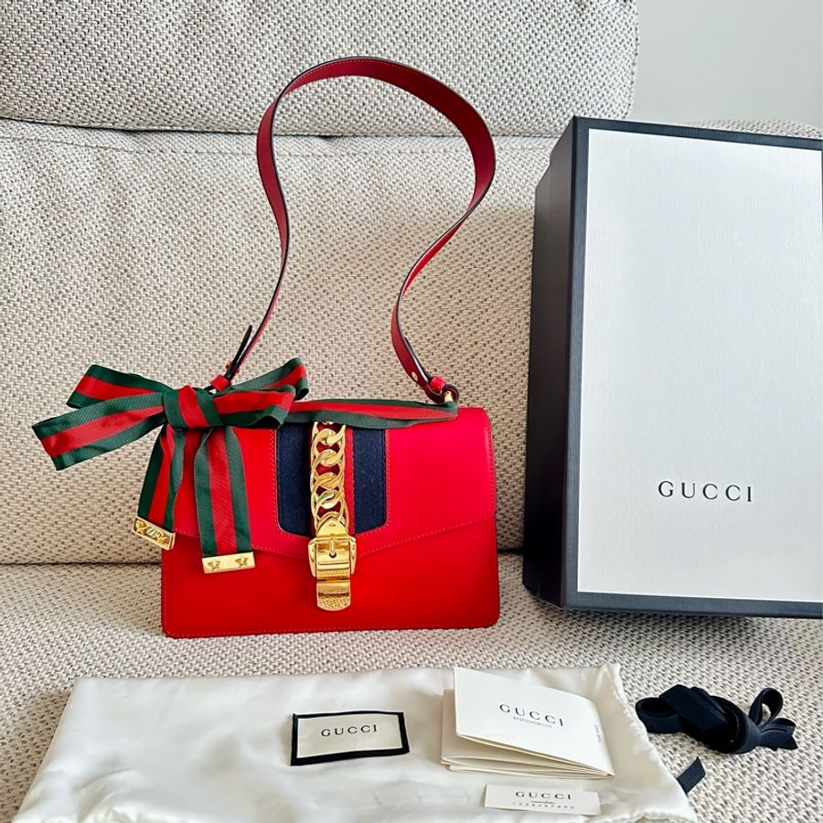 ~~Gucci Sylvie 紅色 緞帶肩背/斜背/手提包 中號~~-1