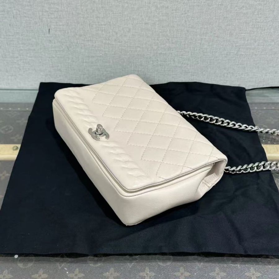 CHANEL銀扣菱格紋肩背斜背包 22*14.5*6 97新配件塵袋-2