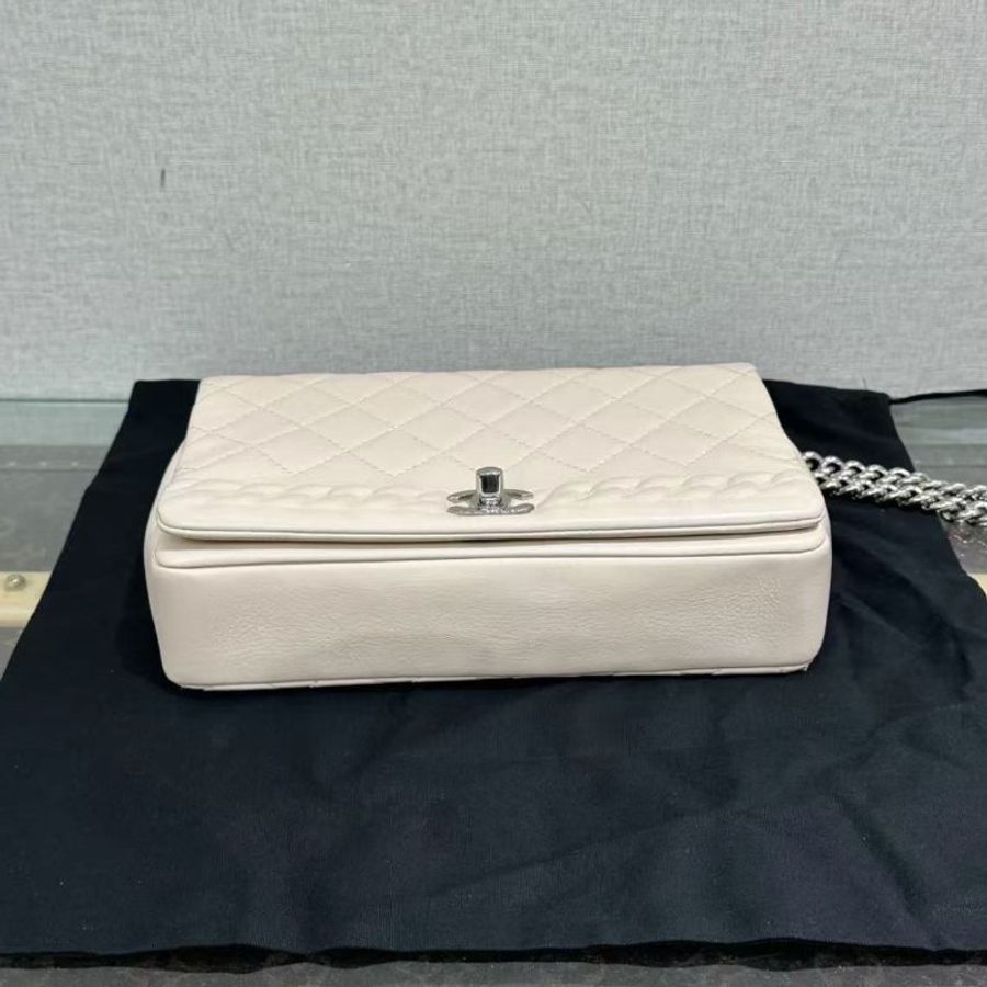 CHANEL銀扣菱格紋肩背斜背包 22*14.5*6 97新配件塵袋-3